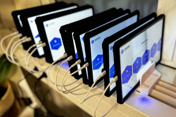 Tablets in der Ladestation