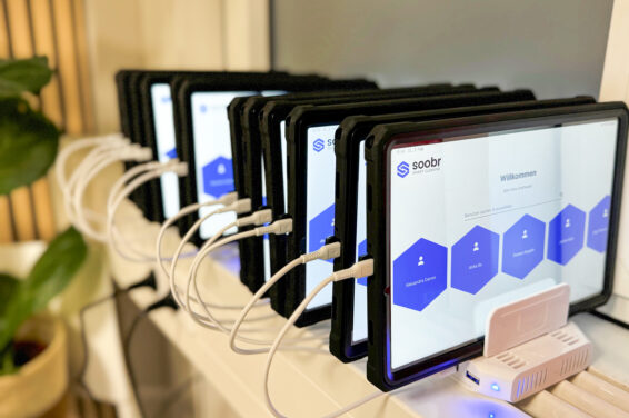 Tablets in der Ladestation